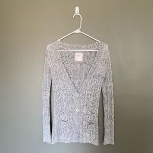 GRAY KNITTED CARDIGAN